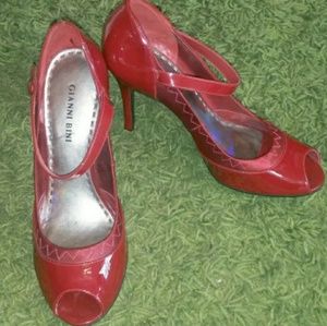 🎈SaLe - Red Gianni Bini Peep Toe Heels.